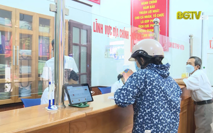 HĐND với cử tri: &Yacute; kiến cử tri về x&acirc;y dựng ch&iacute;nh quyền th&acirc;n thiện