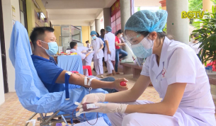 Hiến m&aacute;u t&igrave;nh nguyện - C&acirc;u chuyện nh&acirc;n văn trong m&ugrave;a dịch