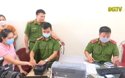 Hiệp H&ograve;a đẩy mạnh cấp t&agrave;i khoản định danh điện tử v&agrave; CCCD