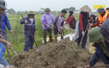 Hiệp H&ograve;a triển khai biện ph&aacute;p cấp b&aacute;ch xử l&yacute; mạch đ&ugrave;n, sạt trượt bảo vệ ch&acirc;n đ&ecirc; Tả cầu