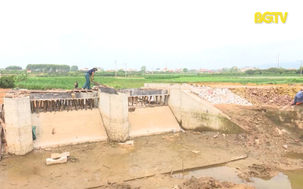 Ho&agrave;n th&agrave;nh 18 c&ocirc;ng tr&igrave;nh ngầm, cầu d&acirc;n sinh v&ugrave;ng đồng b&agrave;o DTTS v&agrave; miền n&uacute;i  