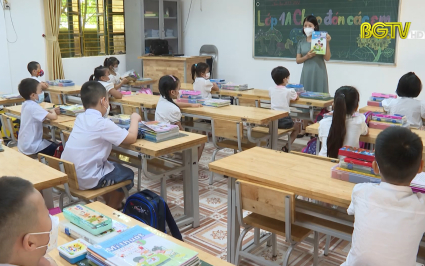Học sinh c&aacute;c cấp tựu trường ng&agrave;y 30/8