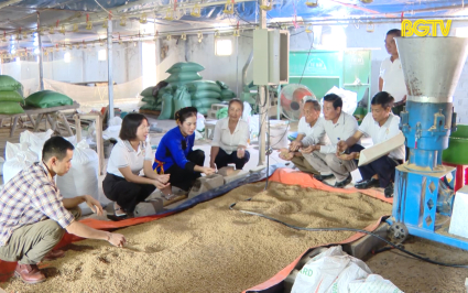 Hội N&ocirc;ng d&acirc;n Hương Sơn học v&agrave; l&agrave;m theo B&aacute;c