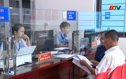 Những đảng vi&ecirc;n đi trước