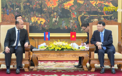 Hội Li&ecirc;n hiệp Thanh ni&ecirc;n Campuchia thăm, l&agrave;m việc tại Bắc Giang