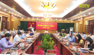Hội nghị thường kỳ UBND tỉnh th&aacute;ng 4