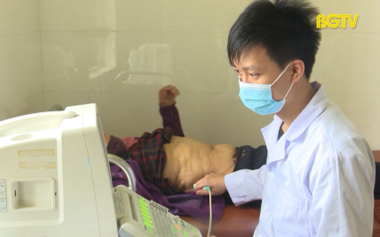 Hội Thầy thuốc trẻ l&agrave;m theo lời B&aacute;c, t&igrave;nh nguyện v&igrave; sức khoẻ cộng đồng