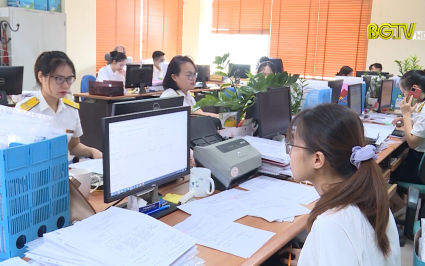 Hơn 15,7 ngh&igrave;n doanh nghiệp, hộ kinh doanh r&uacute;t khỏi thị trường