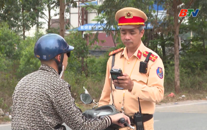 Hơn 61 ngh&igrave;n trường hợp vi phạm giao th&ocirc;ng bị xử l&yacute;