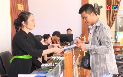 Khắc phục những kh&oacute; khăn để phục vụ người d&acirc;n tốt hơn 