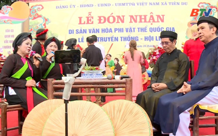Khai hội v&ugrave;ng Lim, du kh&aacute;ch n&ocirc; nức du xu&acirc;n, trẩy hội