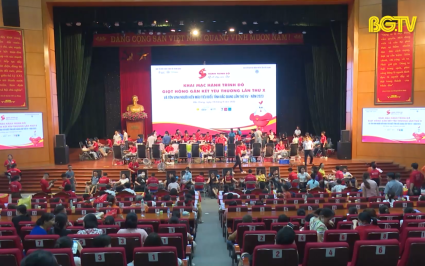 Khai mạc chương tr&igrave;nh H&agrave;nh tr&igrave;nh đỏ lần thứ X v&agrave; t&ocirc;n vinh người hiến m&aacute;u ti&ecirc;u biểu năm 2023