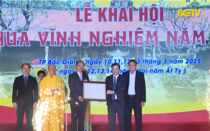 Khai mạc lễ hội ch&ugrave;a Vĩnh Nghi&ecirc;m, c&ocirc;ng bố quyết định Bộ tượng Tam Tổ Tr&uacute;c L&acirc;m l&agrave; bảo vật Quốc gia