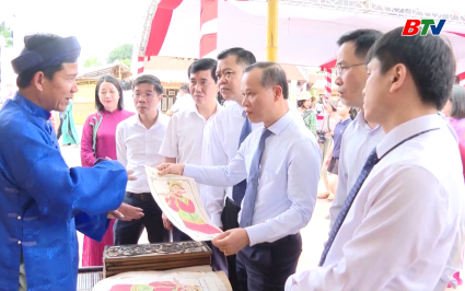 Khai mạc triển l&atilde;m tranh d&acirc;n gian Việt Nam 