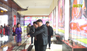 Khai mạc trưng b&agrave;y chuy&ecirc;n đề: "Bắc Giang - V&ugrave;ng đất thi&ecirc;ng"