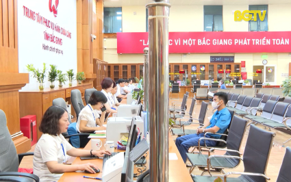Khai th&aacute;c hiệu quả c&aacute;c nền tảng số, đem lại sự h&agrave;i l&ograve;ng cho người d&acirc;n 