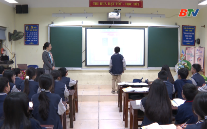Khi gi&aacute;o vi&ecirc;n s&aacute;ng tạo trợ l&yacute; số trong giảng dạy