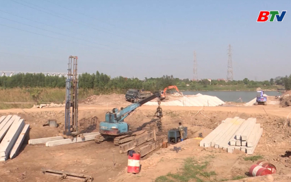 Kh&iacute; thế lao động khẩn trương tr&ecirc;n c&aacute;c c&ocirc;ng tr&igrave;nh trọng điểm, quyết t&acirc;m về đ&iacute;ch đ&uacute;ng tiến độ 