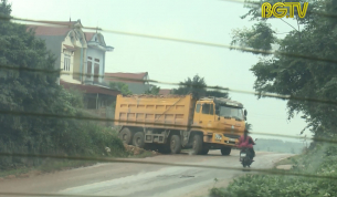 Kh&oacute; khăn kiểm so&aacute;t, xử l&yacute; xe qu&aacute; khổ qu&aacute; tải tại Lục Nam