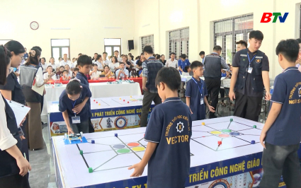 Khơi dậy đam m&ecirc; Robotics cho học sinh miền n&uacute;i 