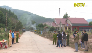 Kh&ocirc;ng cho c&aacute;c phương tiện v&agrave; người d&acirc;n đi từ v&ugrave;ng dịch v&agrave;o Bắc Giang