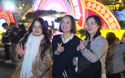 Kh&ocirc;ng kh&iacute; đ&oacute;n Giao thừa tại th&agrave;nh phố Bắc Giang