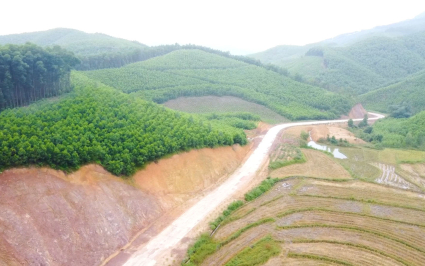 Kh&ocirc;ng khoảng c&aacute;ch