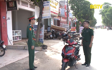 Kiểm tra chấp h&agrave;nh quy định ATGT đối với qu&acirc;n nh&acirc;n 