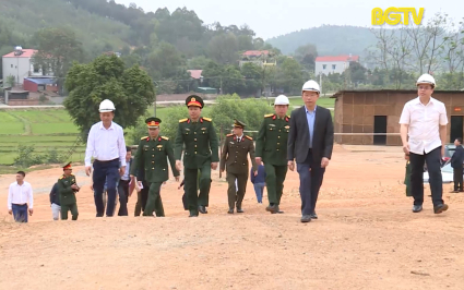 Kiểm tra c&ocirc;ng t&aacute;c chuẩn bị diễn tập khu vực ph&ograve;ng thủ huyện Việt Y&ecirc;n