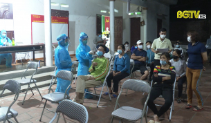 Ph&oacute; Chủ tịch UBND tỉnh Phan Thế Tuấn kiểm tra c&ocirc;ng t&aacute;c ph&ograve;ng chống dịch Covid-19 tại Việt Y&ecirc;n