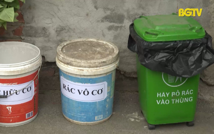Kiểm tra thực hiện đề &aacute;n thu gom, ph&acirc;n loại, đổ r&aacute;c thải đ&uacute;ng nơi quy định