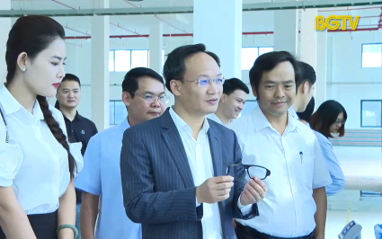 Đảm bảo c&aacute;c điều kiện để doanh nghiệp trong Khu c&ocirc;ng nghiệp T&acirc;n Hưng sớm đi v&agrave;o hoạt động 