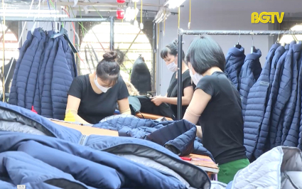 Kim ngạch xuất  khẩu tăng hơn 10% trong 5 th&aacute;ng
