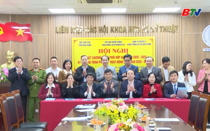 K&yacute; kết chương tr&igrave;nh phối hợp tuy&ecirc;n truyền Ph&aacute;p luật 