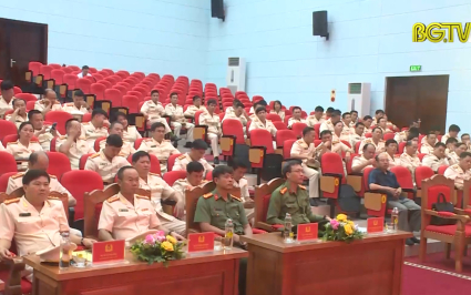 Kỷ niệm 60 năm truyền thống lực lượng cảnh s&aacute;t nh&acirc;n d&acirc;n
