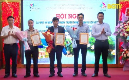 Gặp mặt kỷ niệm 64 năm Ng&agrave;y du lịch Việt Nam 