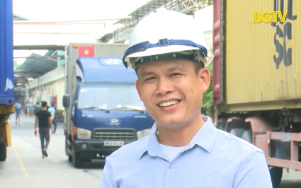 Kỹ sư cơ kh&iacute; đam m&ecirc; s&aacute;ng tạo kỹ thuật 