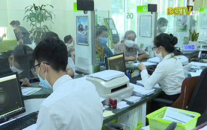 L&atilde;i suất ng&acirc;n h&agrave;ng li&ecirc;n tục tăng mạnh