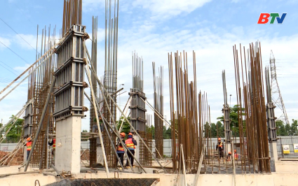 L&agrave;m r&otilde; th&ocirc;ng tin khai th&aacute;c tr&aacute;i ph&eacute;p đất s&eacute;t tại dự &aacute;n nh&agrave; ở x&atilde; hội T&acirc;y Dĩnh Tr&igrave; 