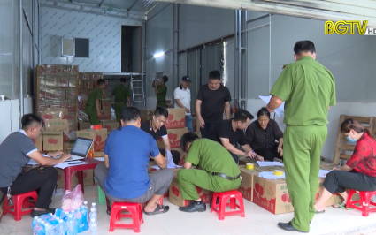 L&agrave;m r&otilde; thủ đoạn của nh&oacute;m đối tượng t&agrave;ng trữ hơn 6 tấn ph&aacute;o nổ