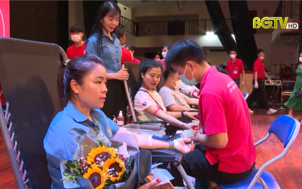 Lan tỏa h&agrave;nh tr&igrave;nh đỏ - Kết nối d&ograve;ng m&aacute;u Việt