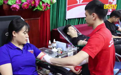 Lan tỏa phong tr&agrave;o hiến m&aacute;u từ gia đ&igrave;nh, d&ograve;ng họ ti&ecirc;u biểu 