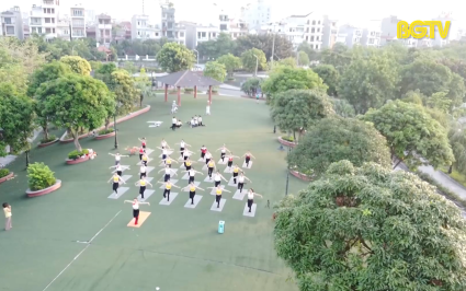 Lan toả phong tr&agrave;o tập luyện Yoga 