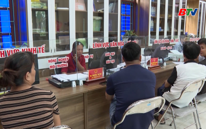 Lan tỏa phong tr&agrave;o thi đua phục vụ người d&acirc;n, doanh nghiệp