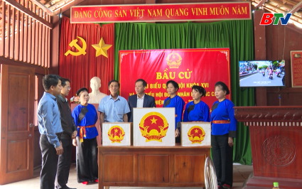 Lạng Giang s&aacute;ng tạo trong tuy&ecirc;n truyền bầu cử 