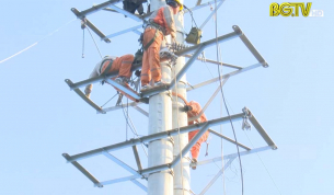 Lạng Giang:  Bảo vệ an to&agrave;n thi c&ocirc;ng tuyến đường d&acirc;y 35KV qua x&atilde; T&acirc;n Hưng