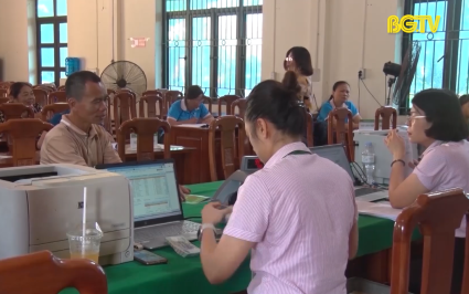 Lạng Giang giải ng&acirc;n cho vay hỗ trợ thiệt hại sau b&atilde;o số 3