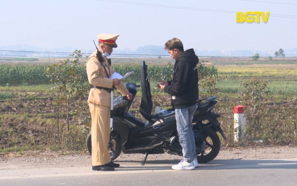 Lạng Giang tăng cường đảm bảo giao th&ocirc;ng sau dịp nghỉ Tết