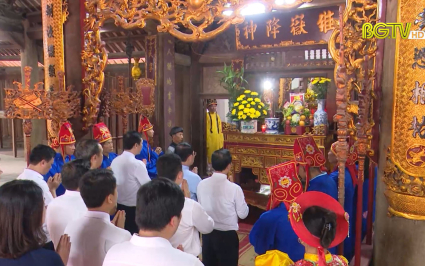 L&atilde;nh đạo tỉnh d&acirc;ng hương tại c&aacute;c di t&iacute;ch lịch sử ATK II