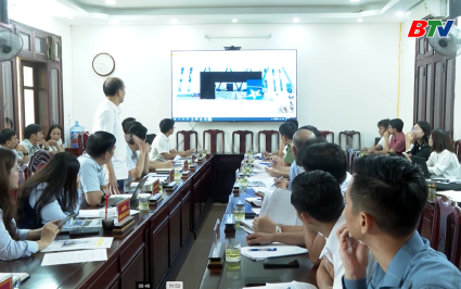 L&atilde;nh đạo tỉnh l&agrave;m việc với trường Đại học Luật H&agrave; Nội 